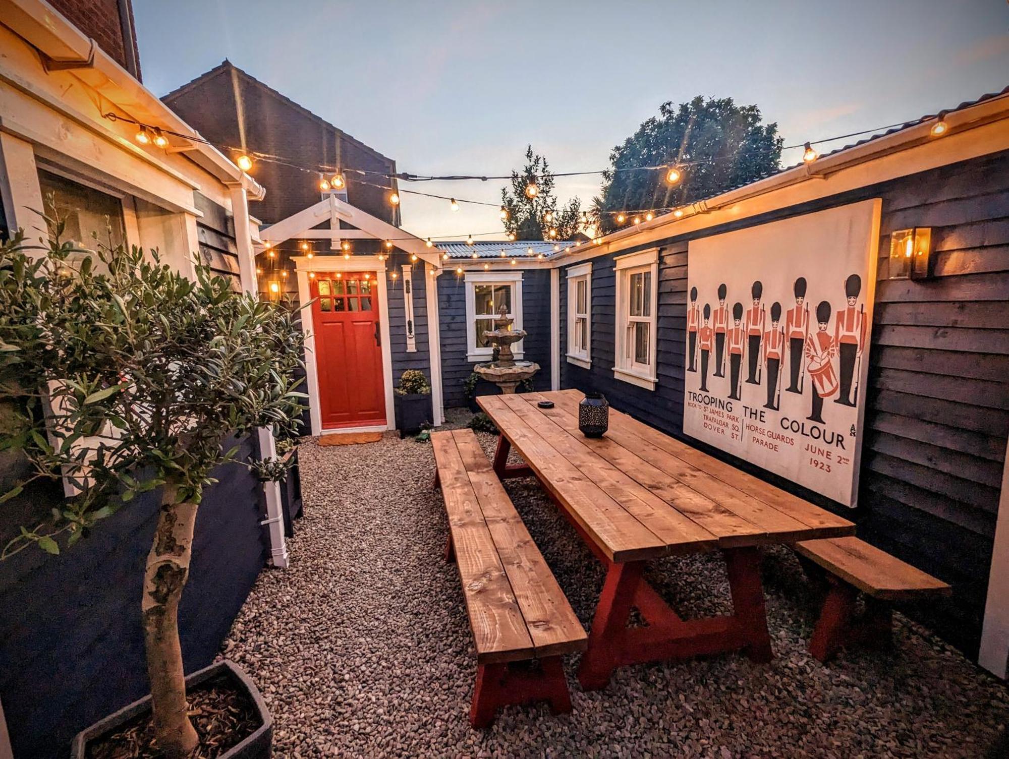 Sheddington Manor - 2 Bedroom Guest House & Cinema Belfast Zewnętrze zdjęcie